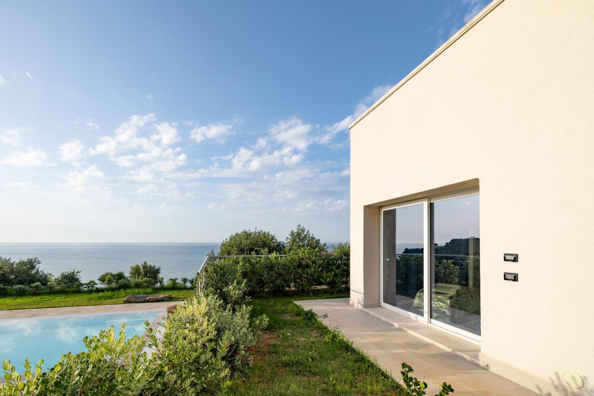 Aura Maris Beach Residence Mazzaforno เชฟาลู ภายนอก รูปภาพ